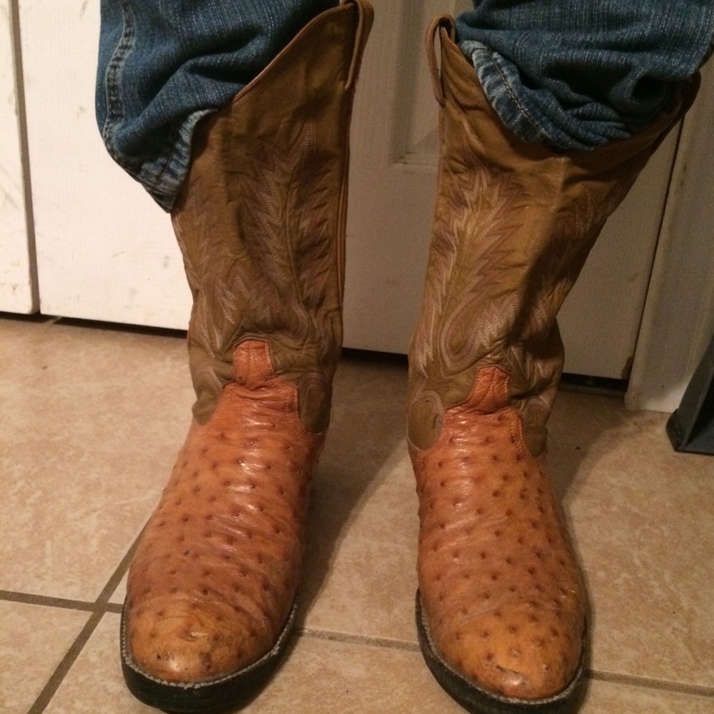 Men’s ostrich skin boots